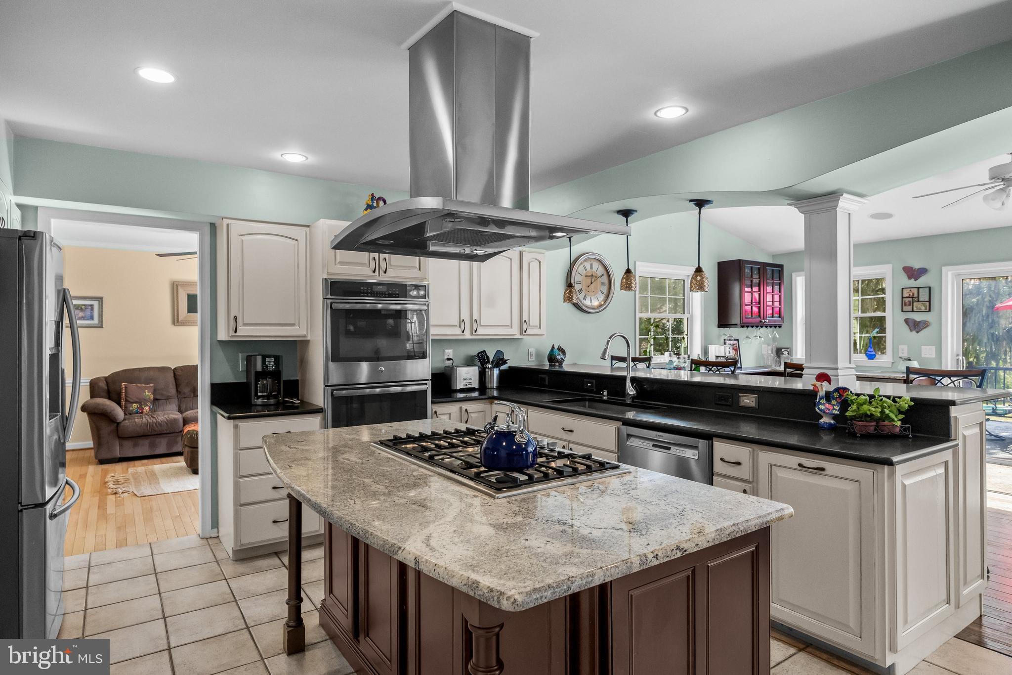 9 WETHERSFIELD DRIVE