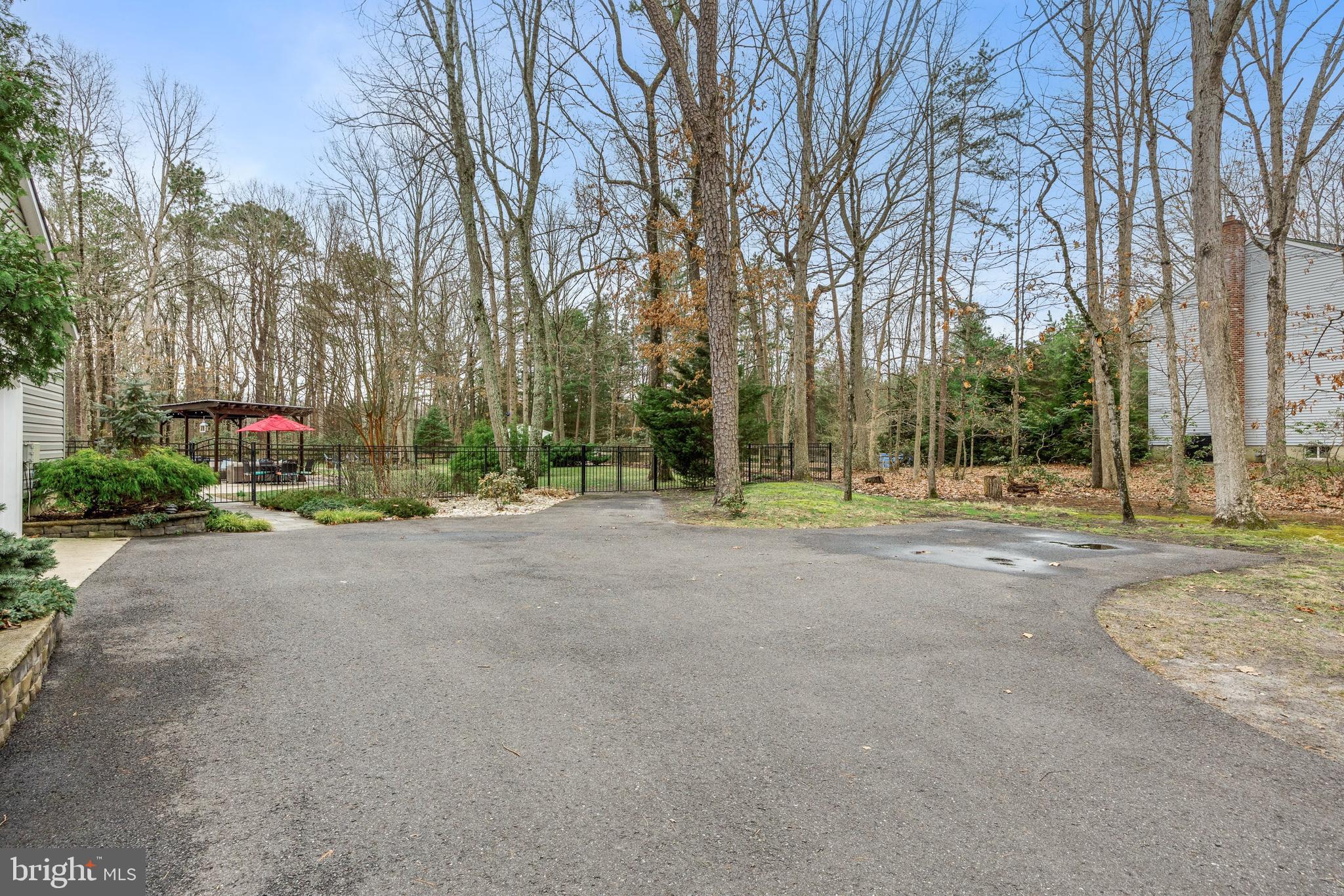 9 WETHERSFIELD DRIVE