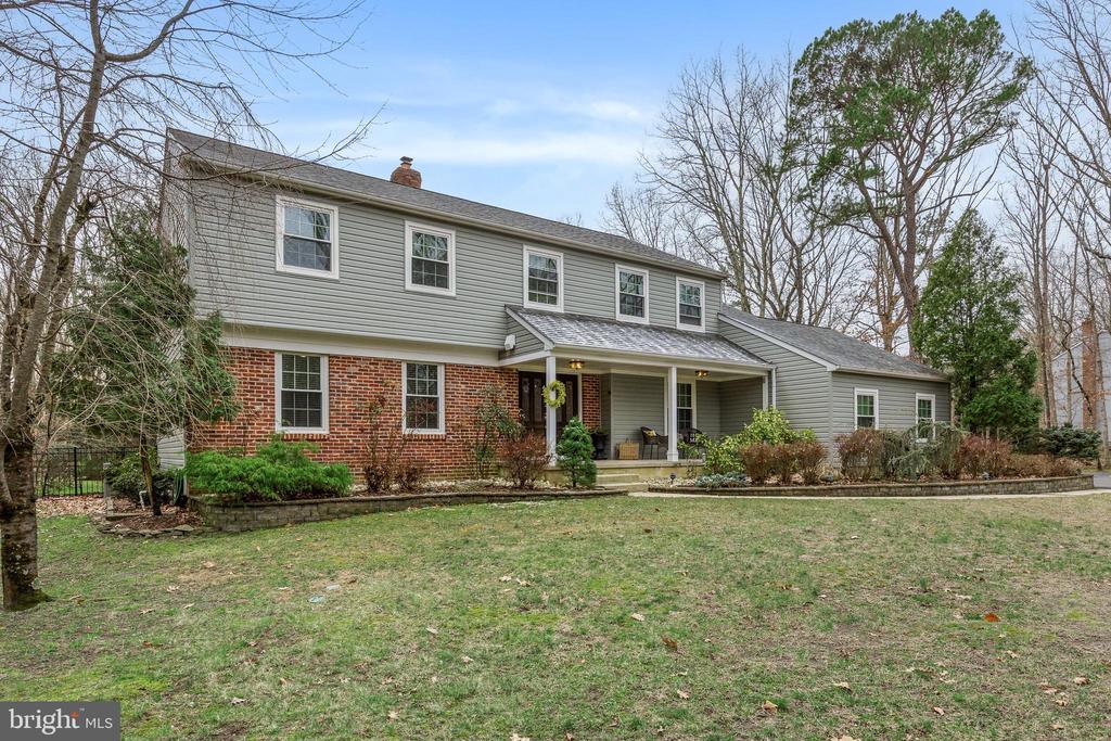 9 WETHERSFIELD DRIVE