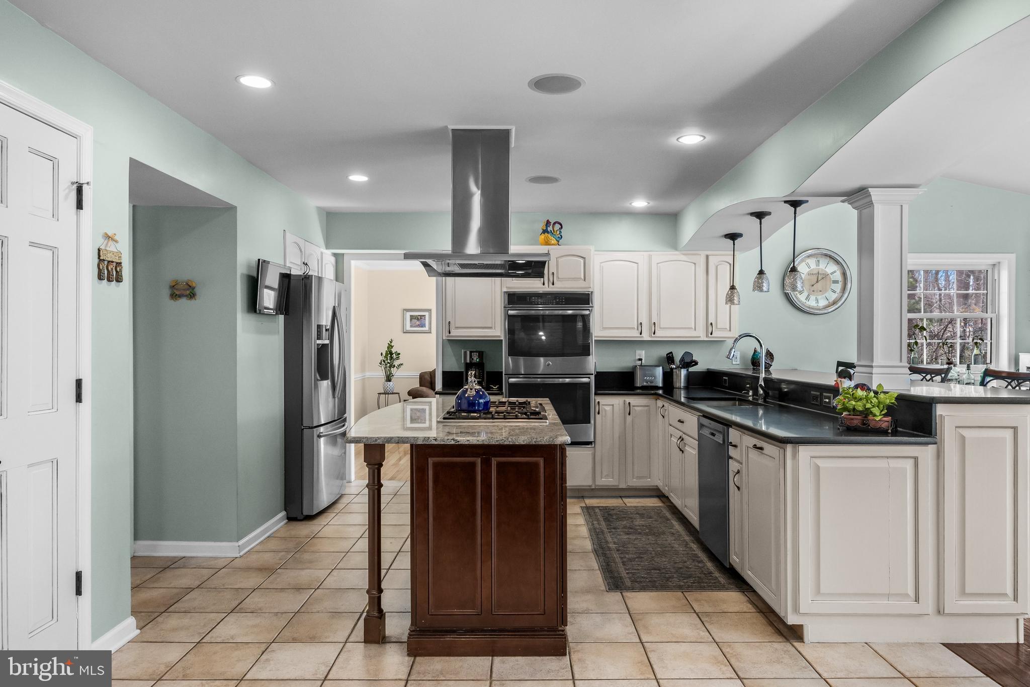 9 WETHERSFIELD DRIVE