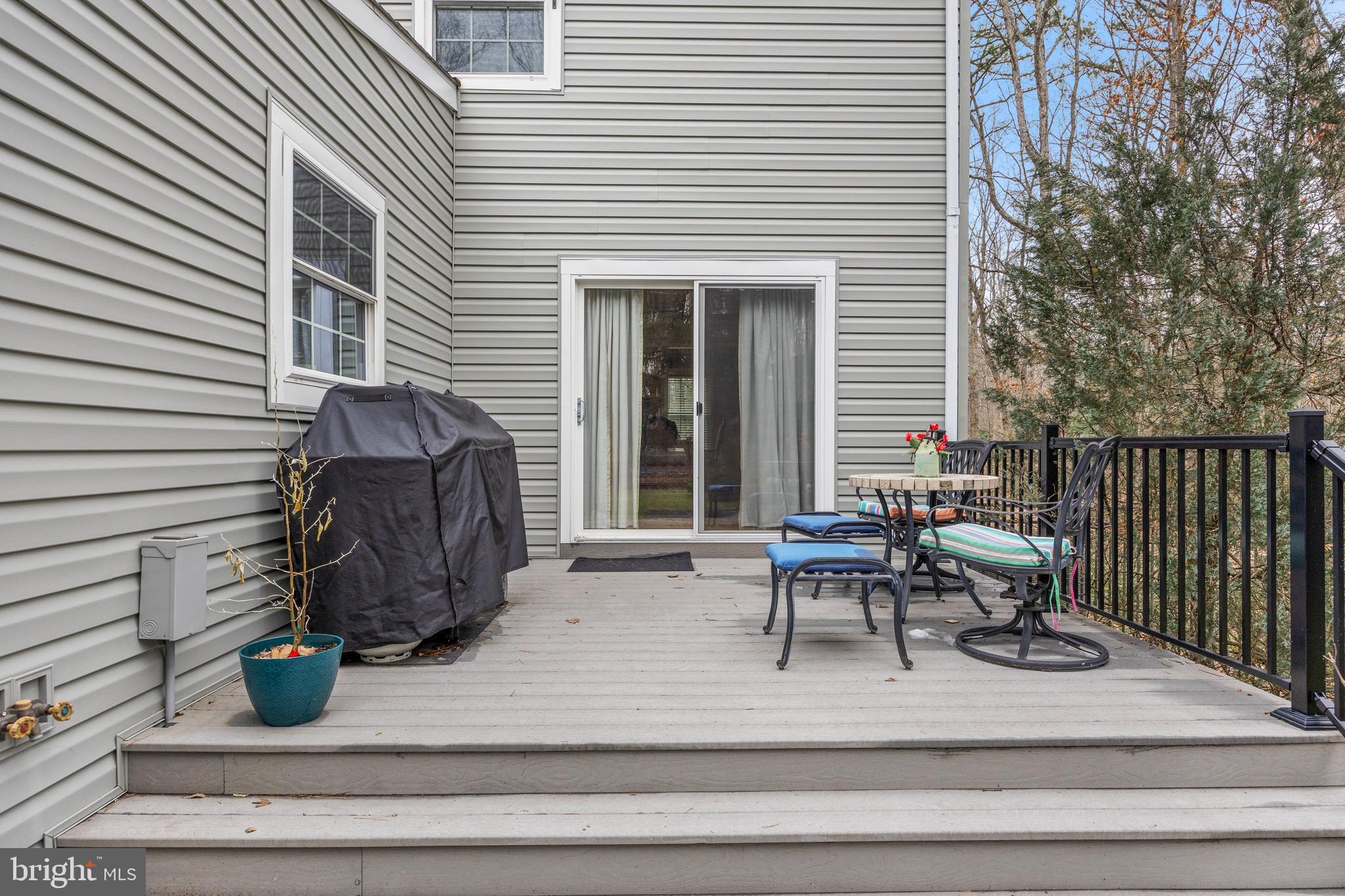 9 WETHERSFIELD DRIVE