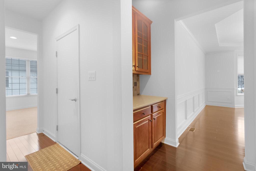 9 FOXCROFT WAY