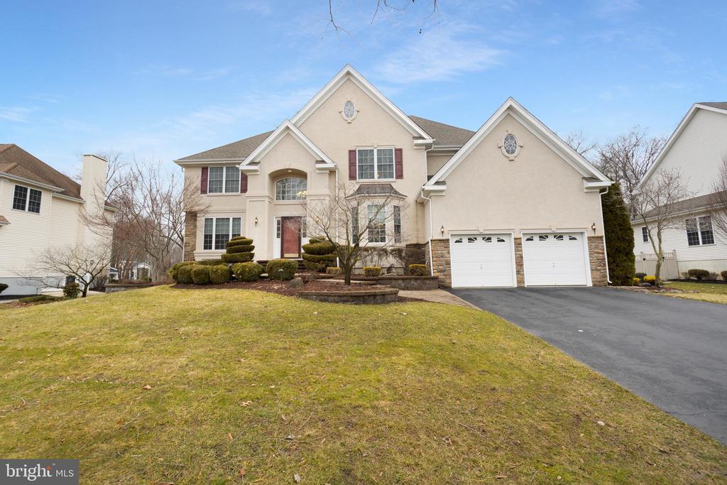 9 FOXCROFT WAY