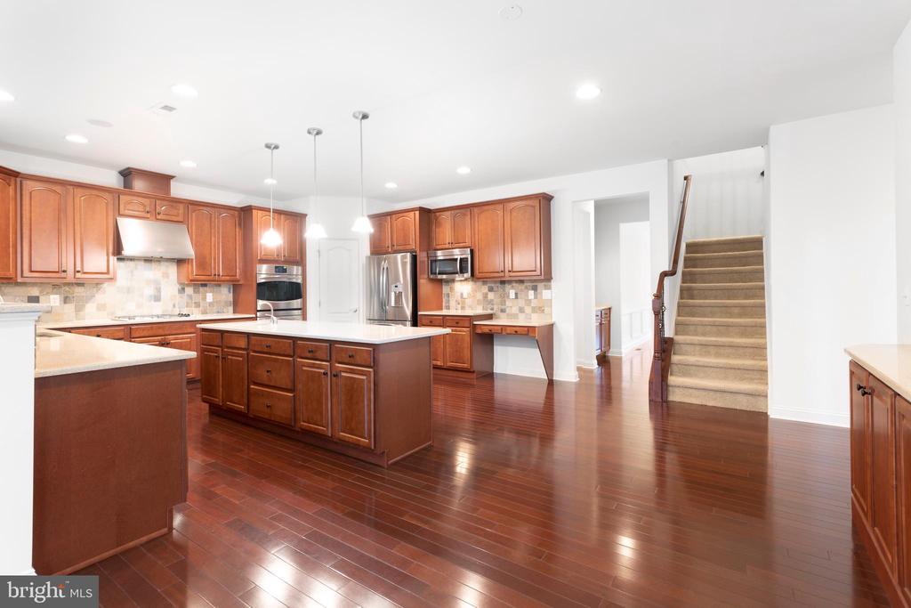 9 FOXCROFT WAY