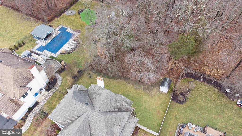 9 FOXCROFT WAY