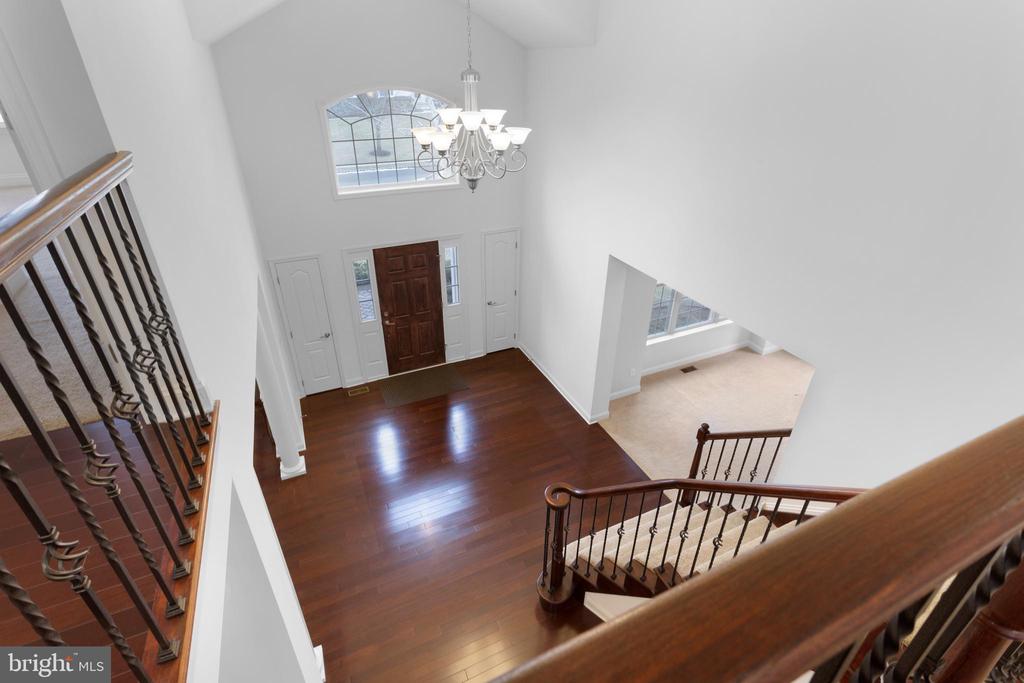 9 FOXCROFT WAY