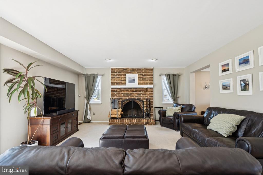 24 WHITECHAPEL DRIVE