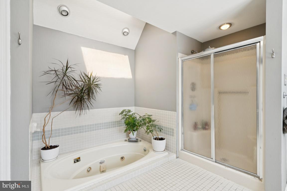 24 WHITECHAPEL DRIVE