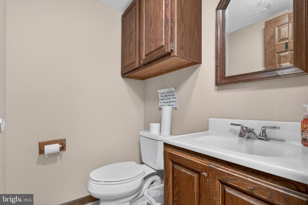 1 W MAIN STREET