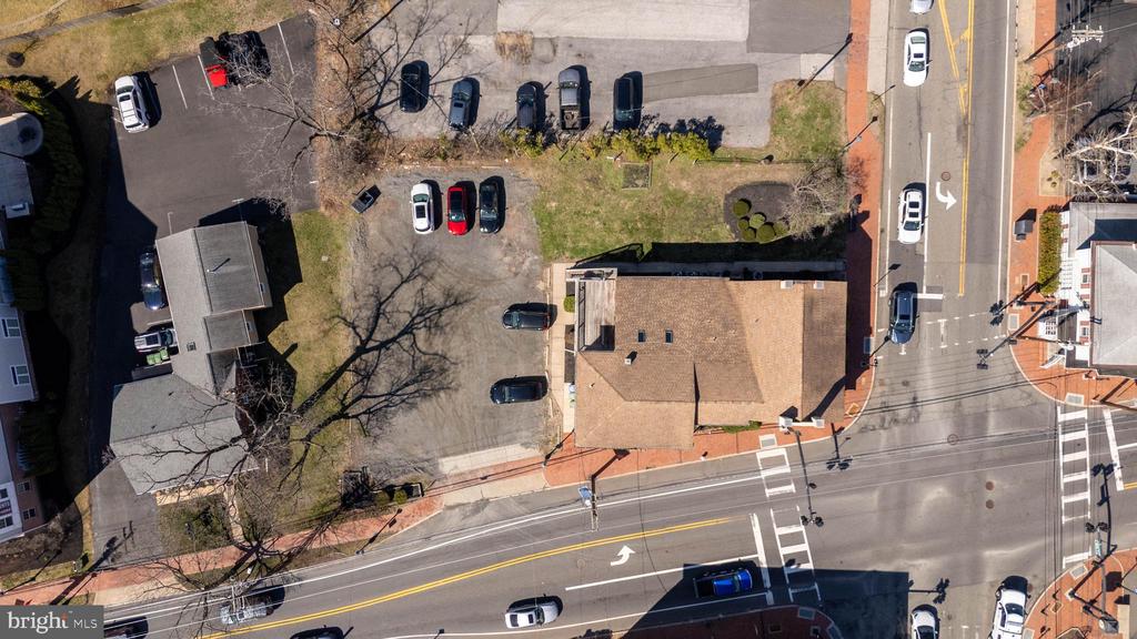 1 W MAIN STREET
