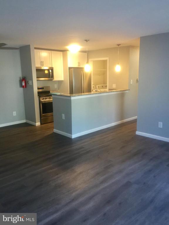 1609 WOODHOLLOW DRIVE