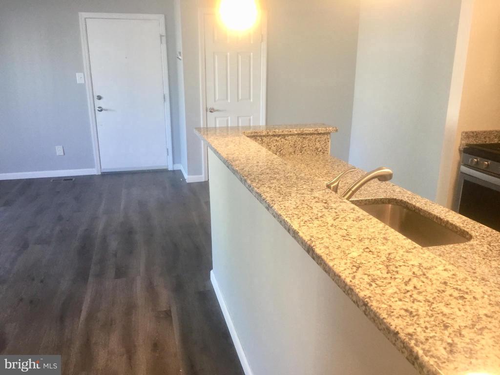 1609 WOODHOLLOW DRIVE