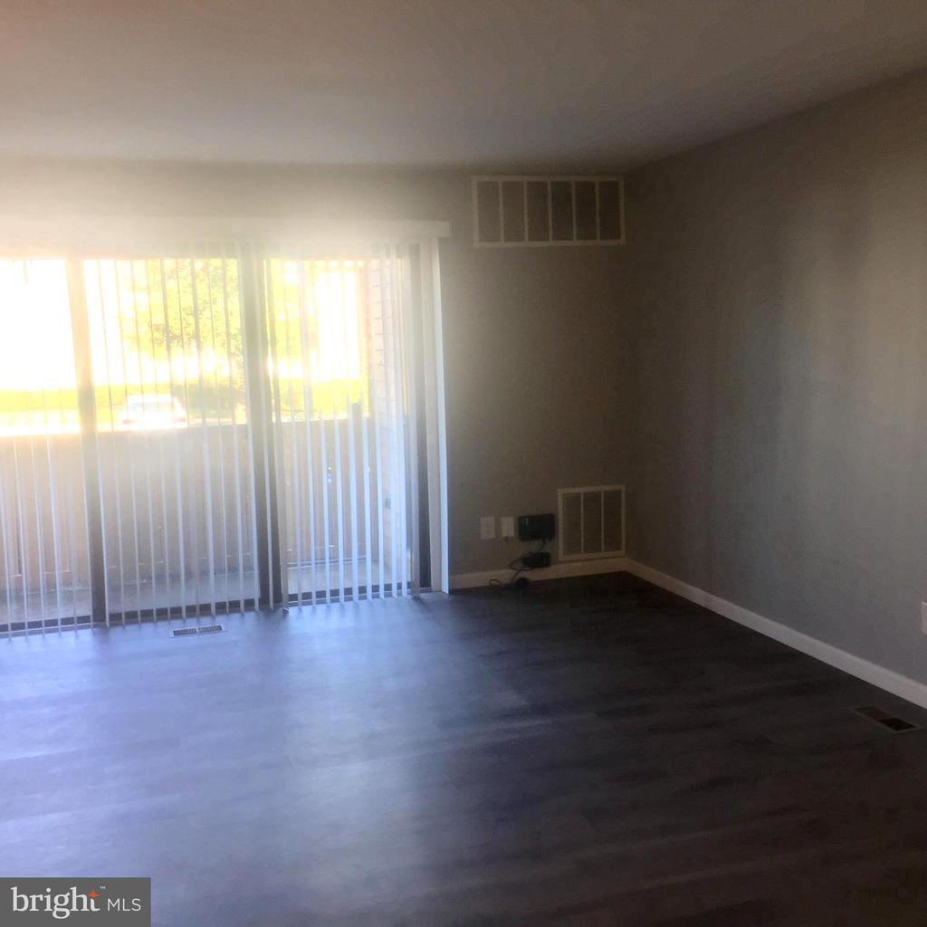 1609 WOODHOLLOW DRIVE