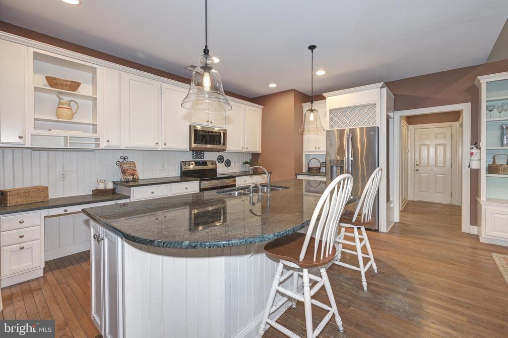 3 SCHOOLHOUSE DRIVE