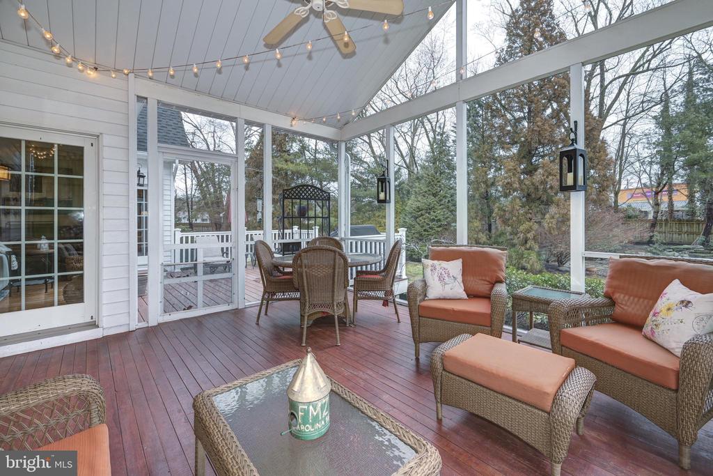 3 SCHOOLHOUSE DRIVE
