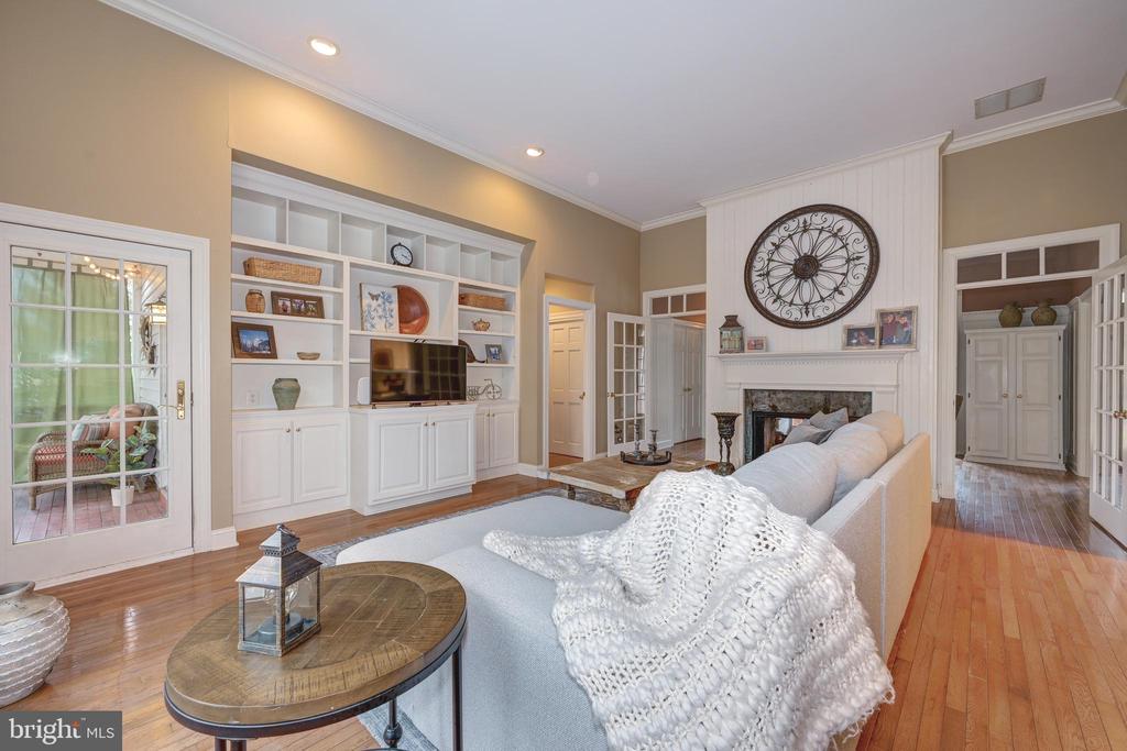 3 SCHOOLHOUSE DRIVE