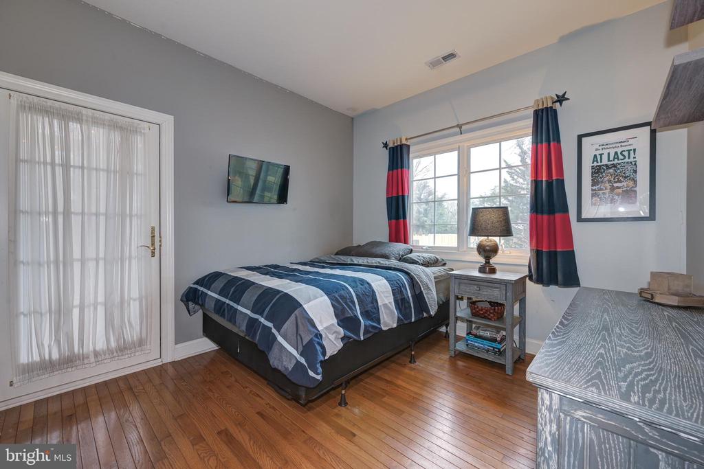 3 SCHOOLHOUSE DRIVE