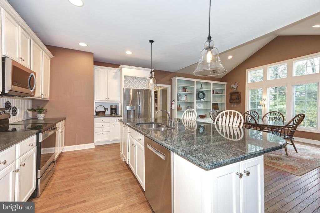 3 SCHOOLHOUSE DRIVE