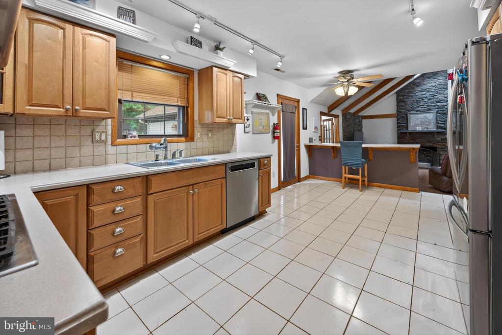 3 MEADOWRUE DRIVE