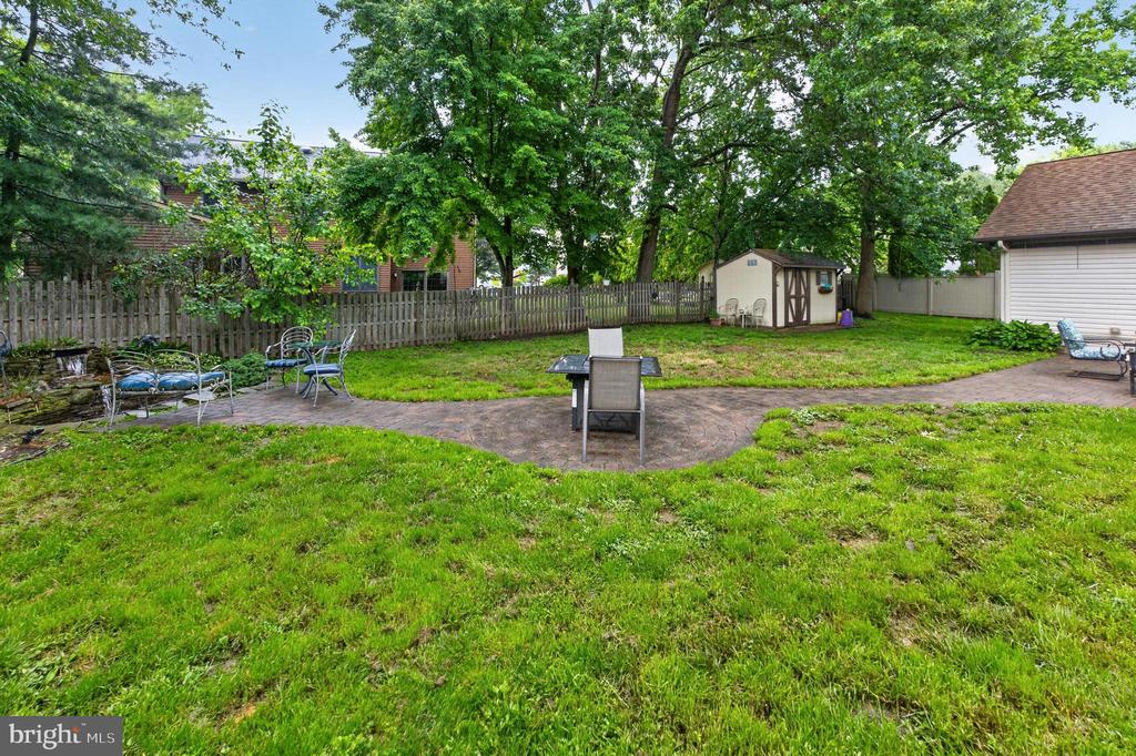 3 MEADOWRUE DRIVE