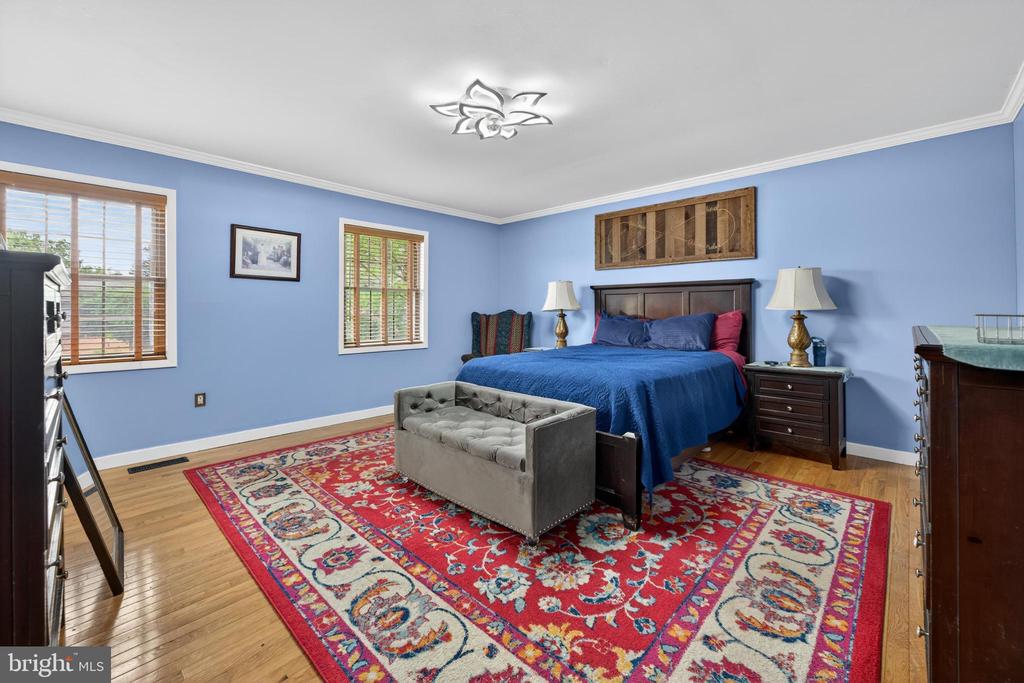 3 MEADOWRUE DRIVE