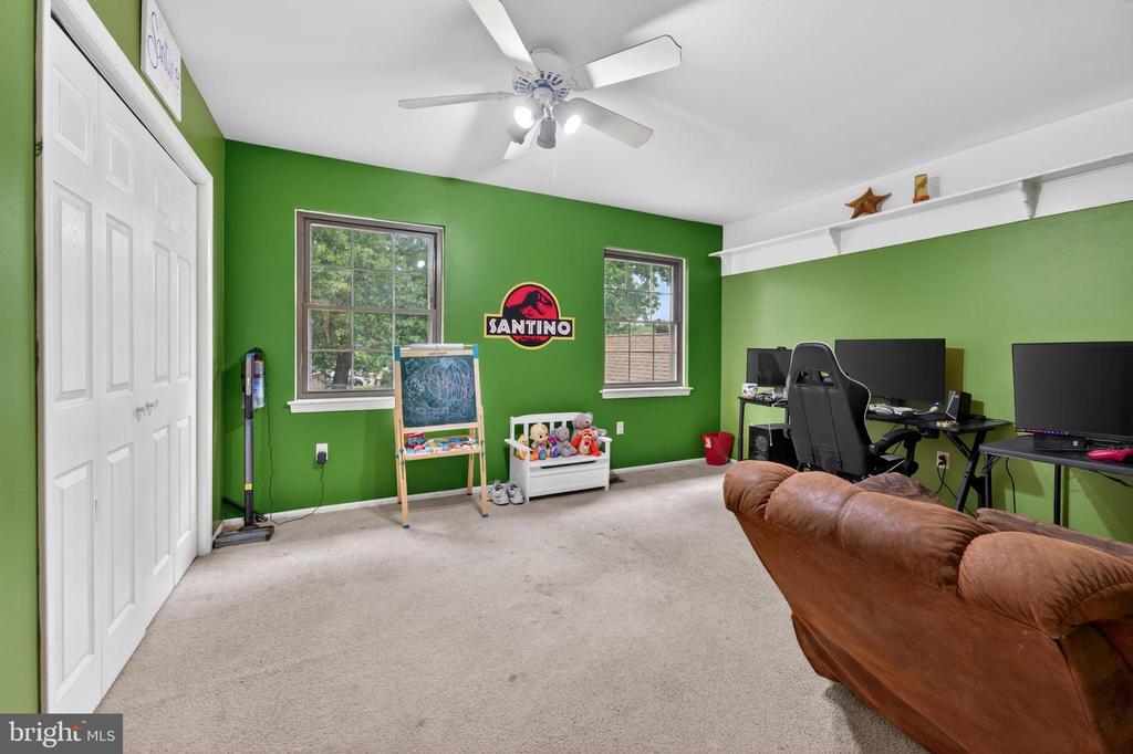 3 MEADOWRUE DRIVE