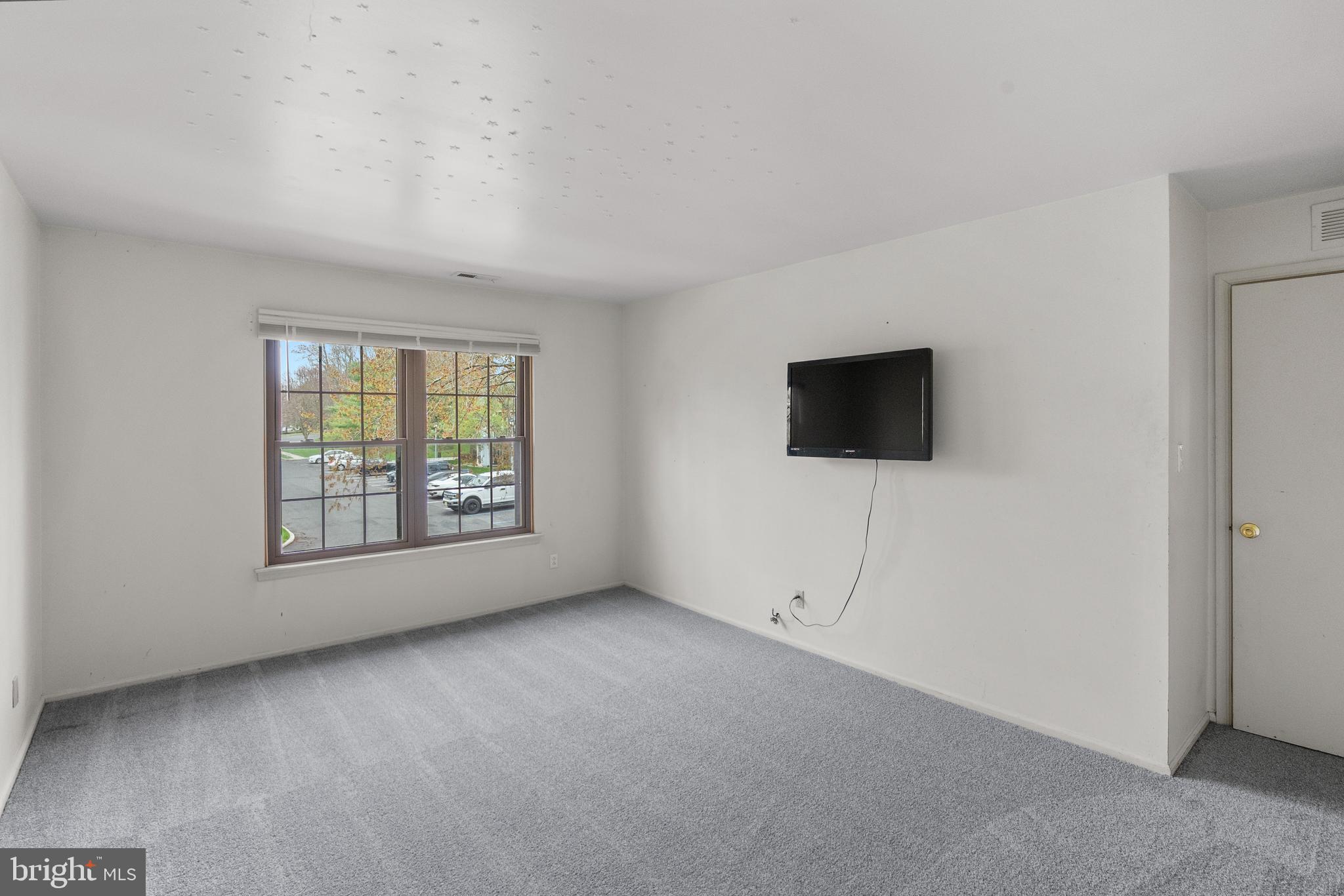 164 BRADFORD COURT B