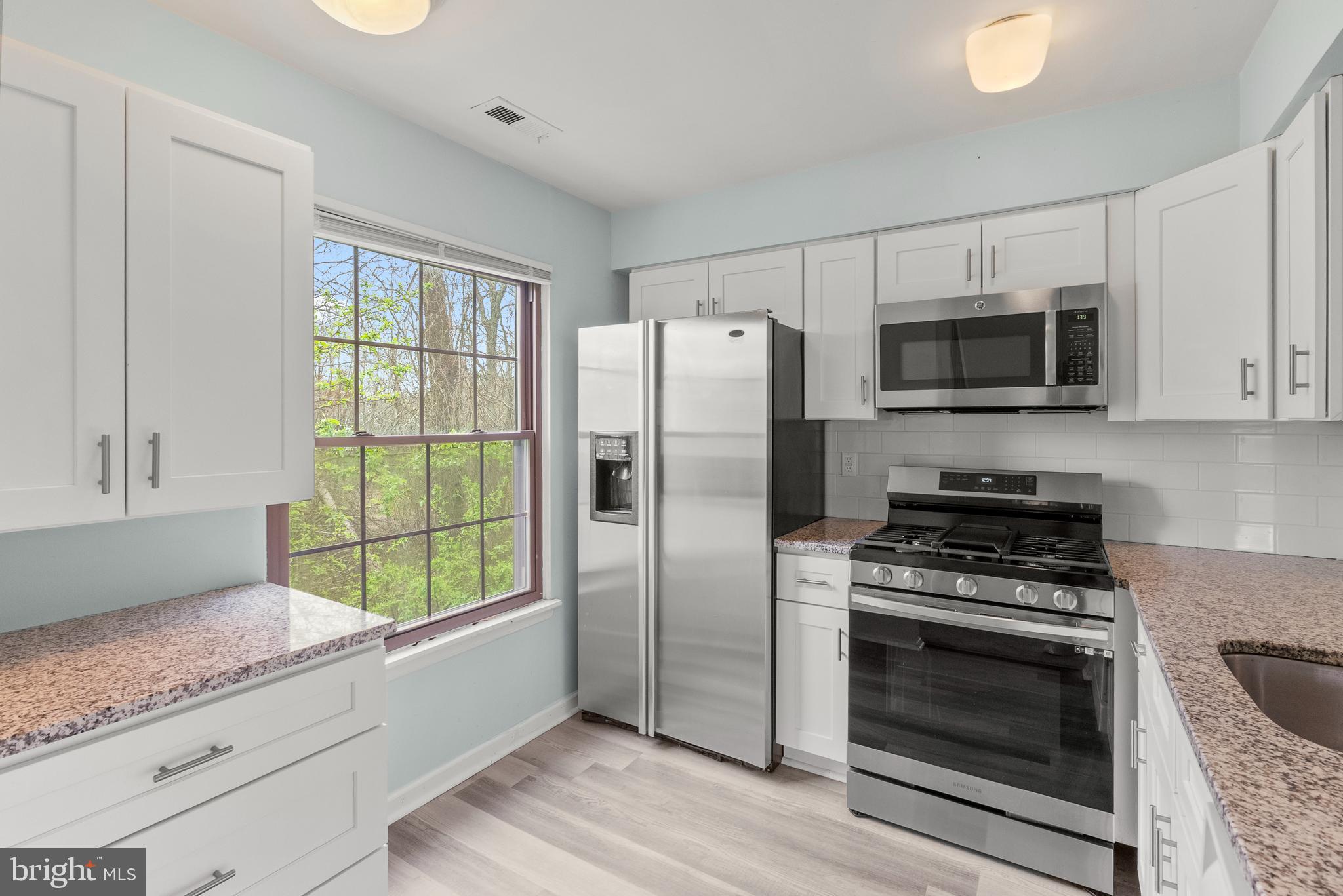 164 BRADFORD COURT B