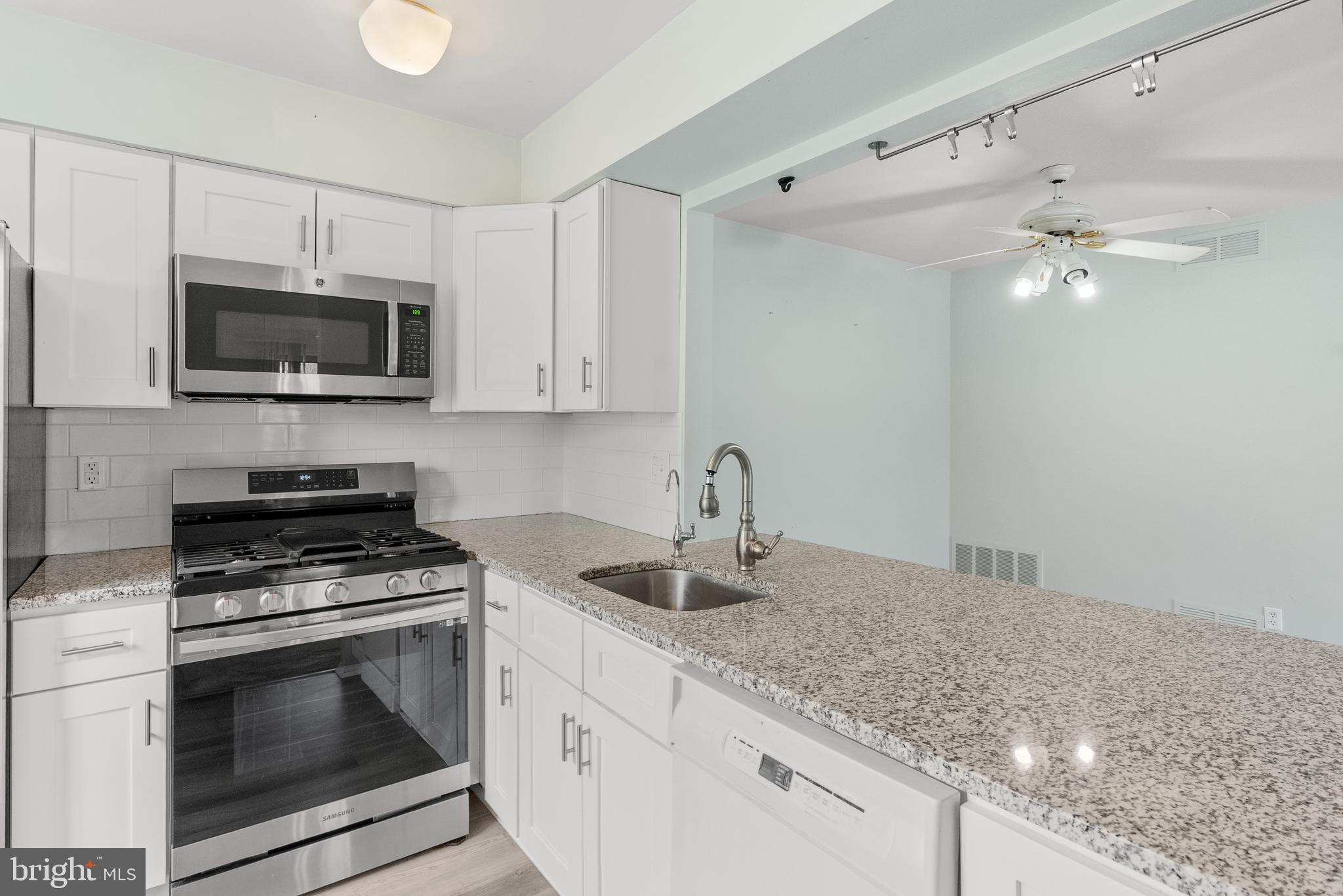 164 BRADFORD COURT B