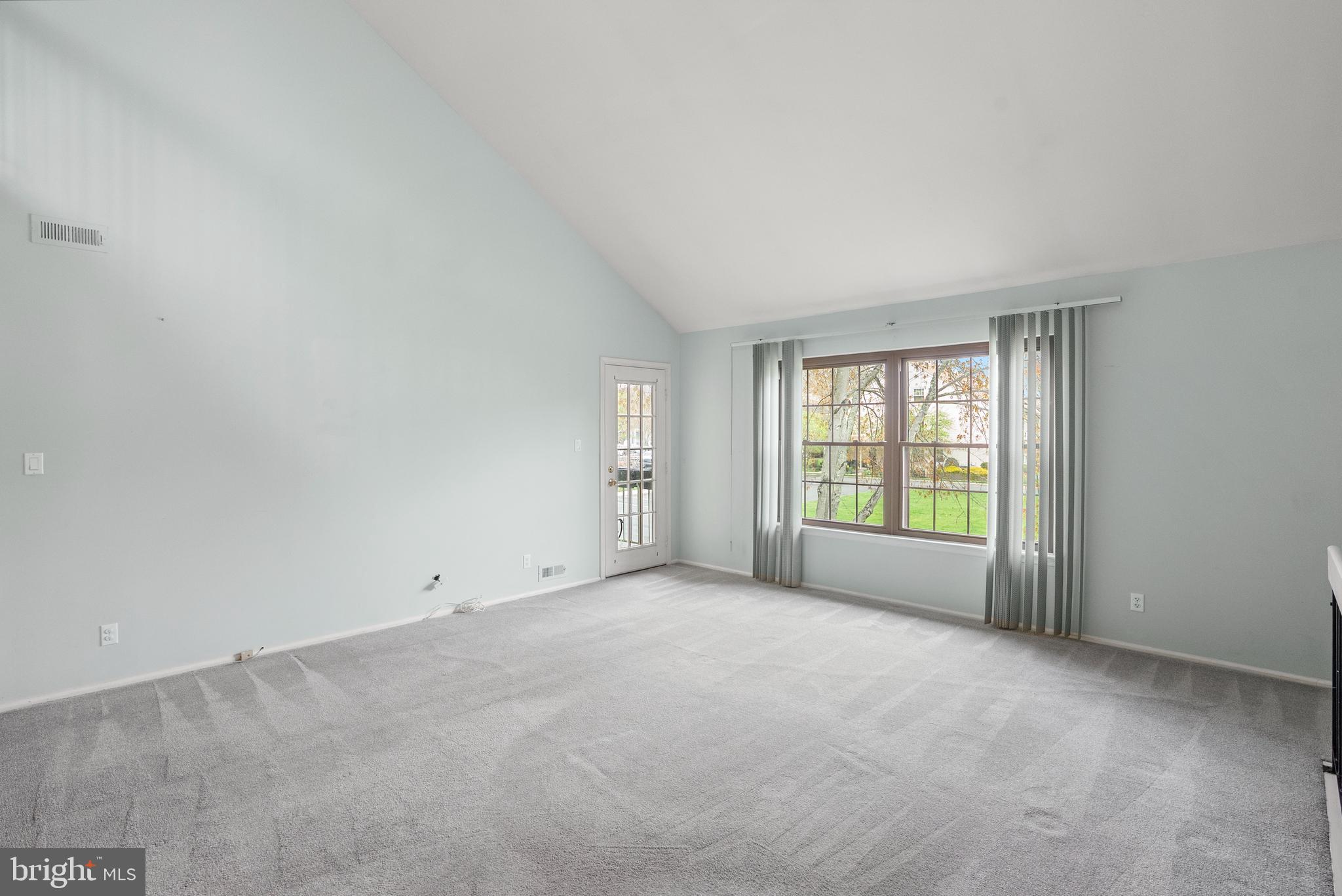 164 BRADFORD COURT B