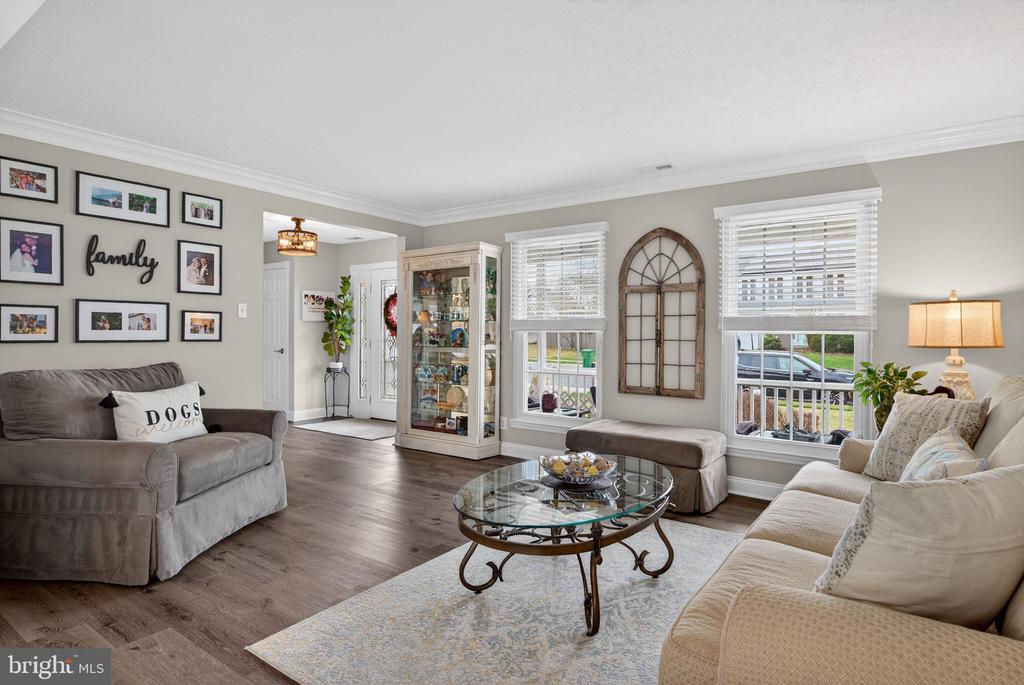 210 COUNTRY FARMS ROAD