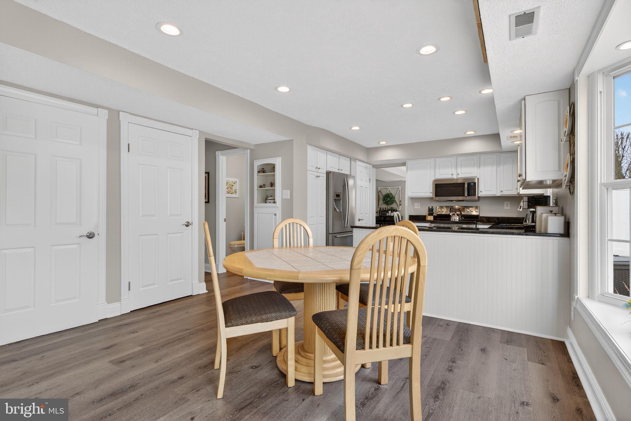 210 COUNTRY FARMS ROAD