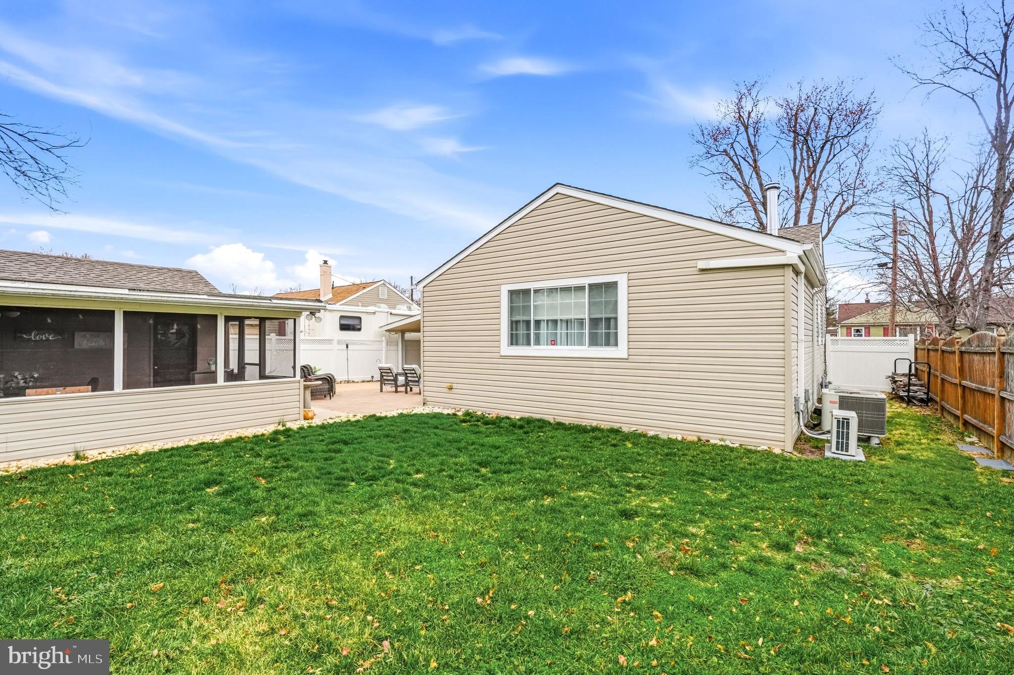 6 WOODBINE AVENUE