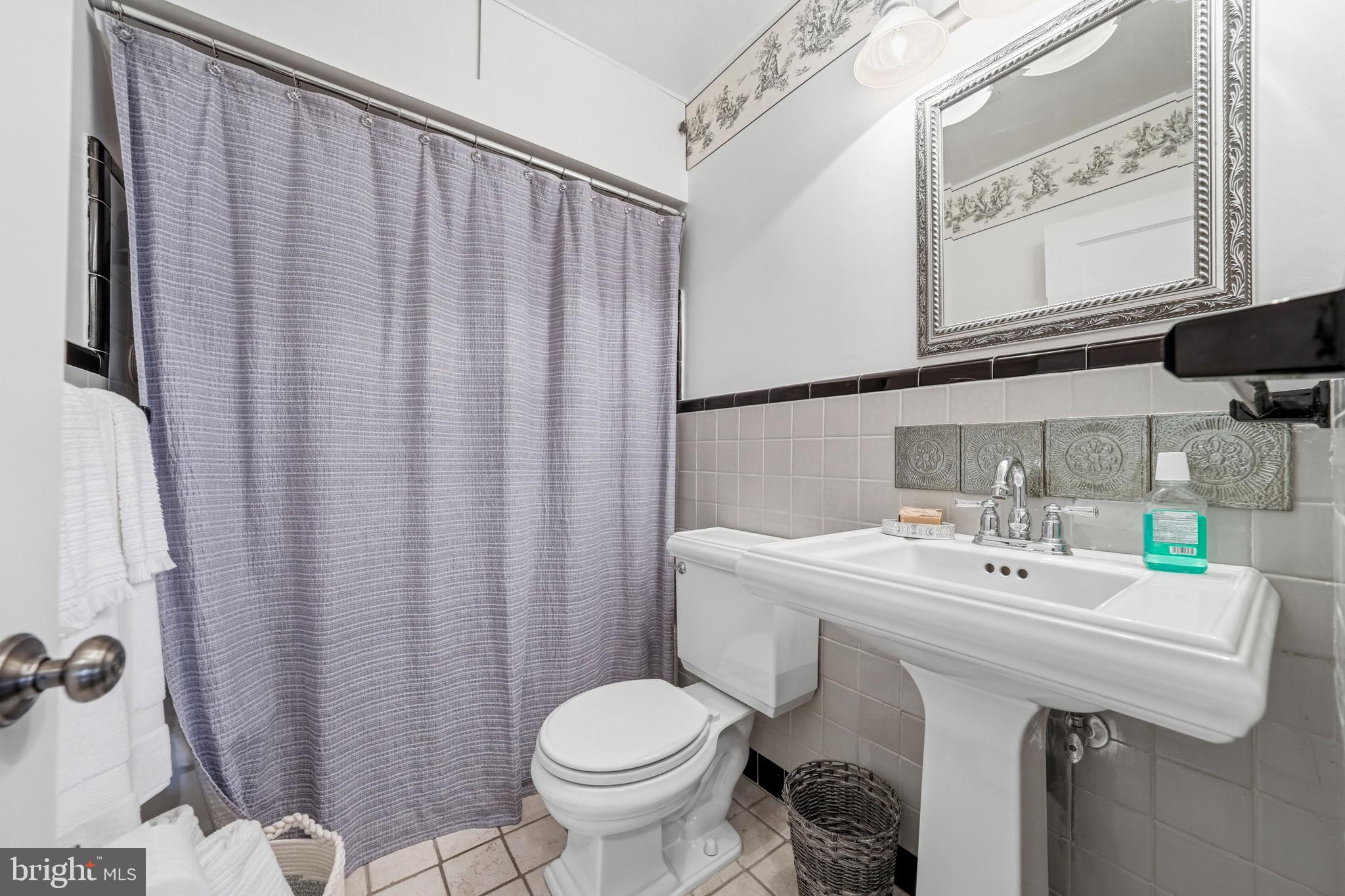 6 WOODBINE AVENUE