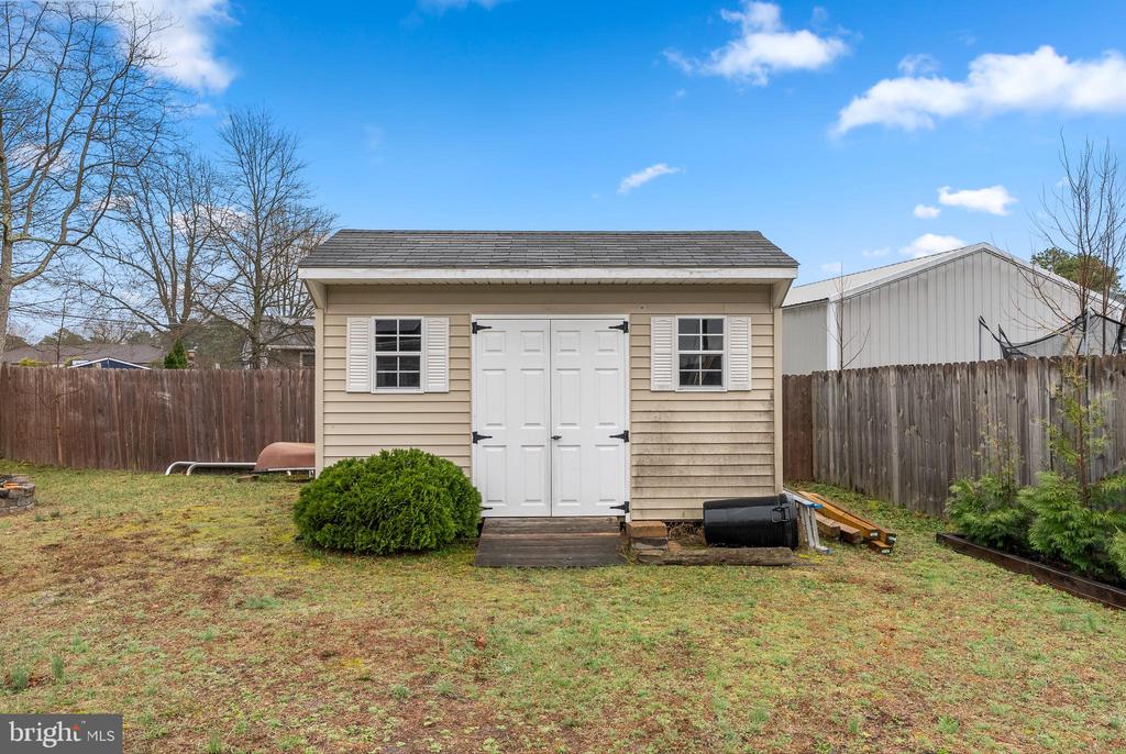 236 CHIPPEWA TRAIL