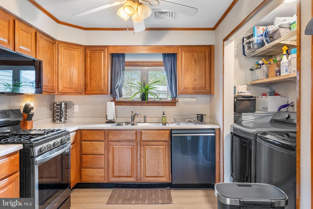 236 CHIPPEWA TRAIL