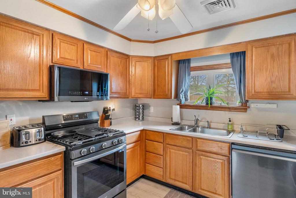 236 CHIPPEWA TRAIL