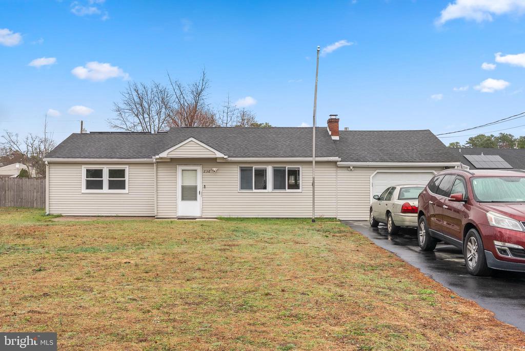 236 CHIPPEWA TRAIL