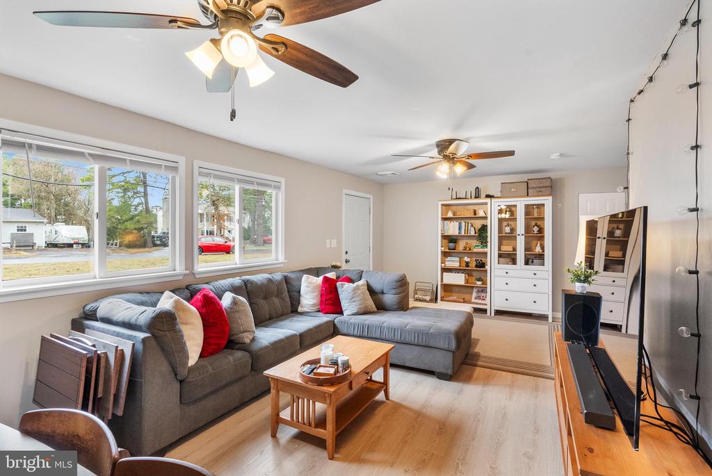 236 CHIPPEWA TRAIL