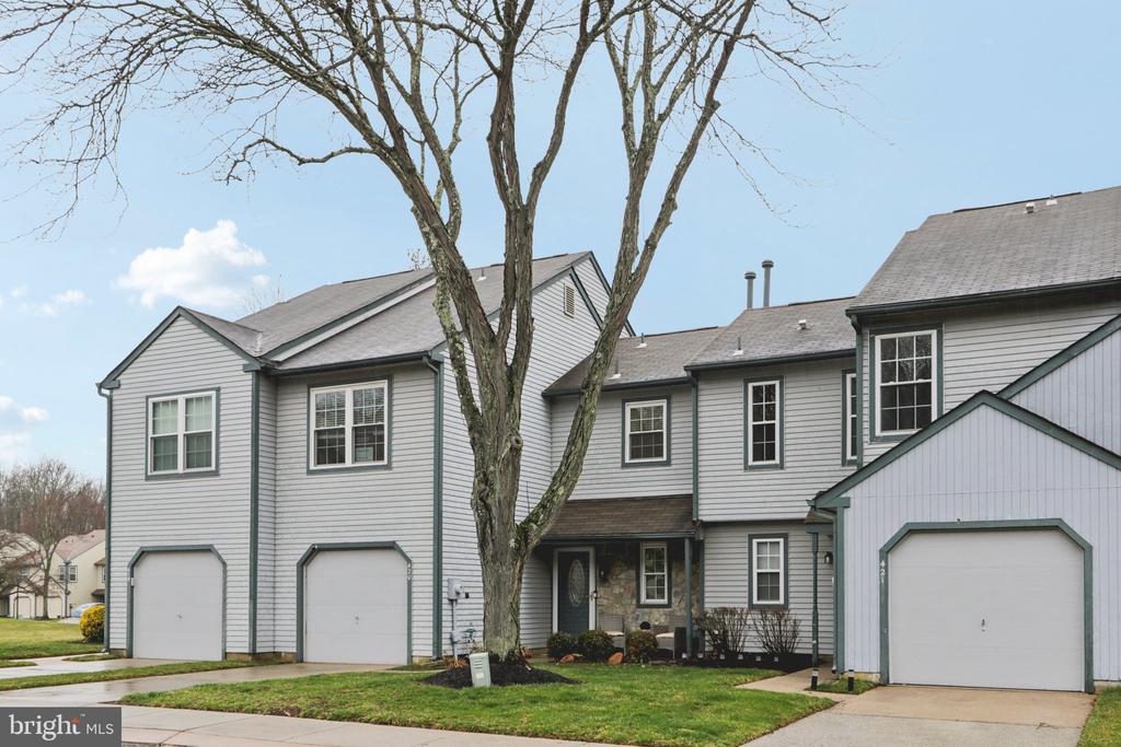 420 JAMESTOWN COURT
