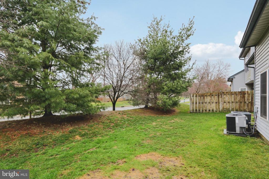 420 JAMESTOWN COURT