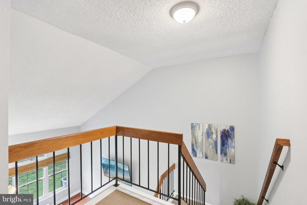 420 JAMESTOWN COURT