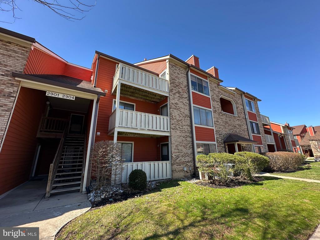 2905 AUBURN COURT