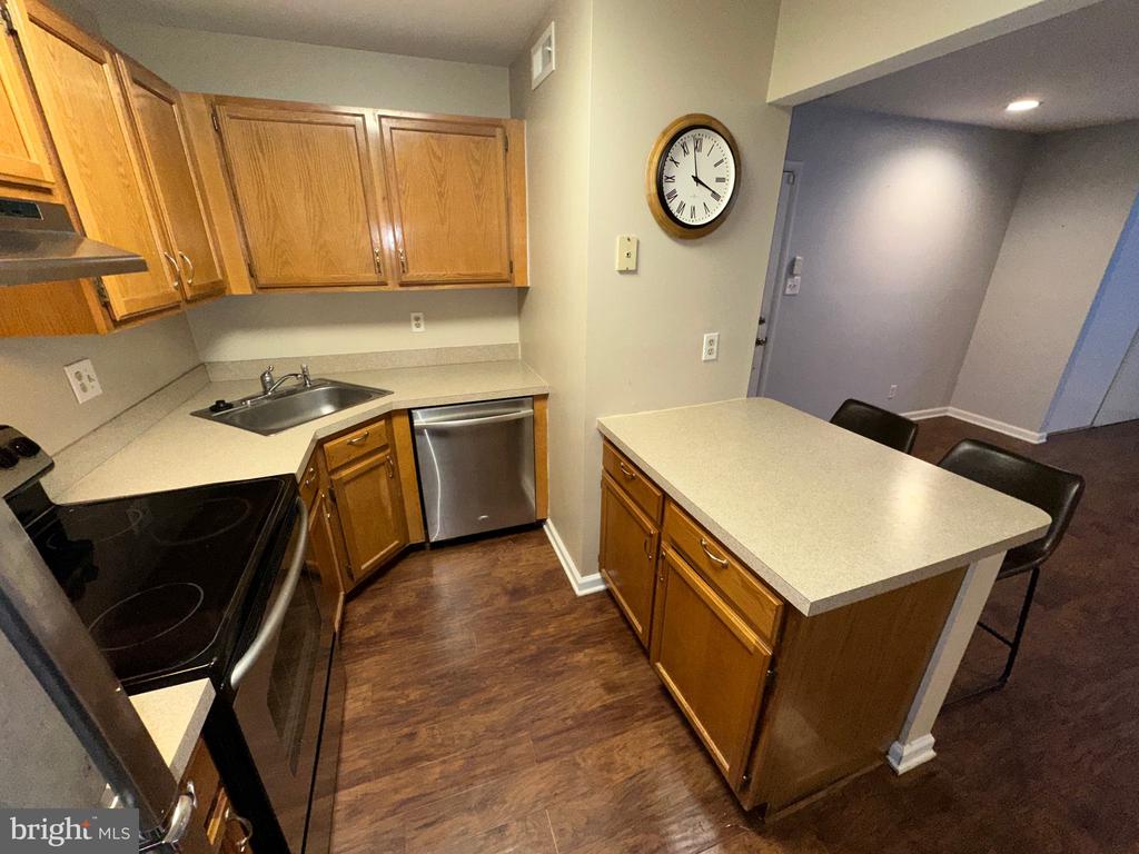2905 AUBURN COURT
