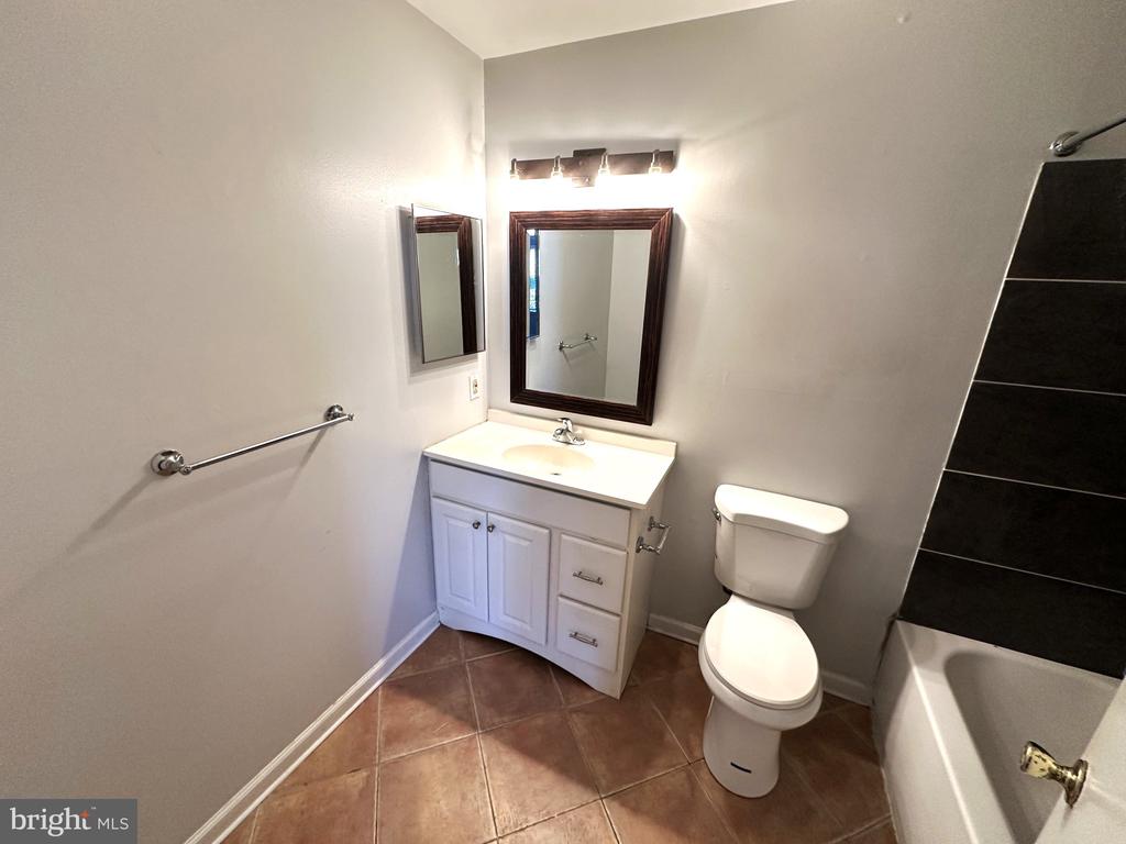 2905 AUBURN COURT