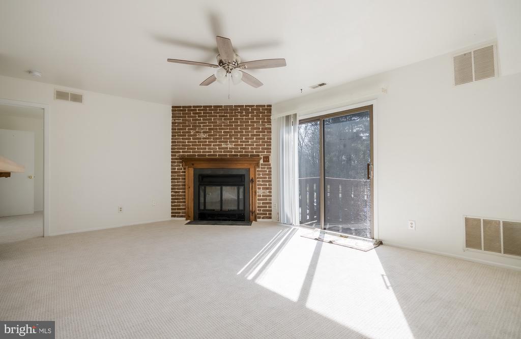 1810 WOODHOLLOW DRIVE