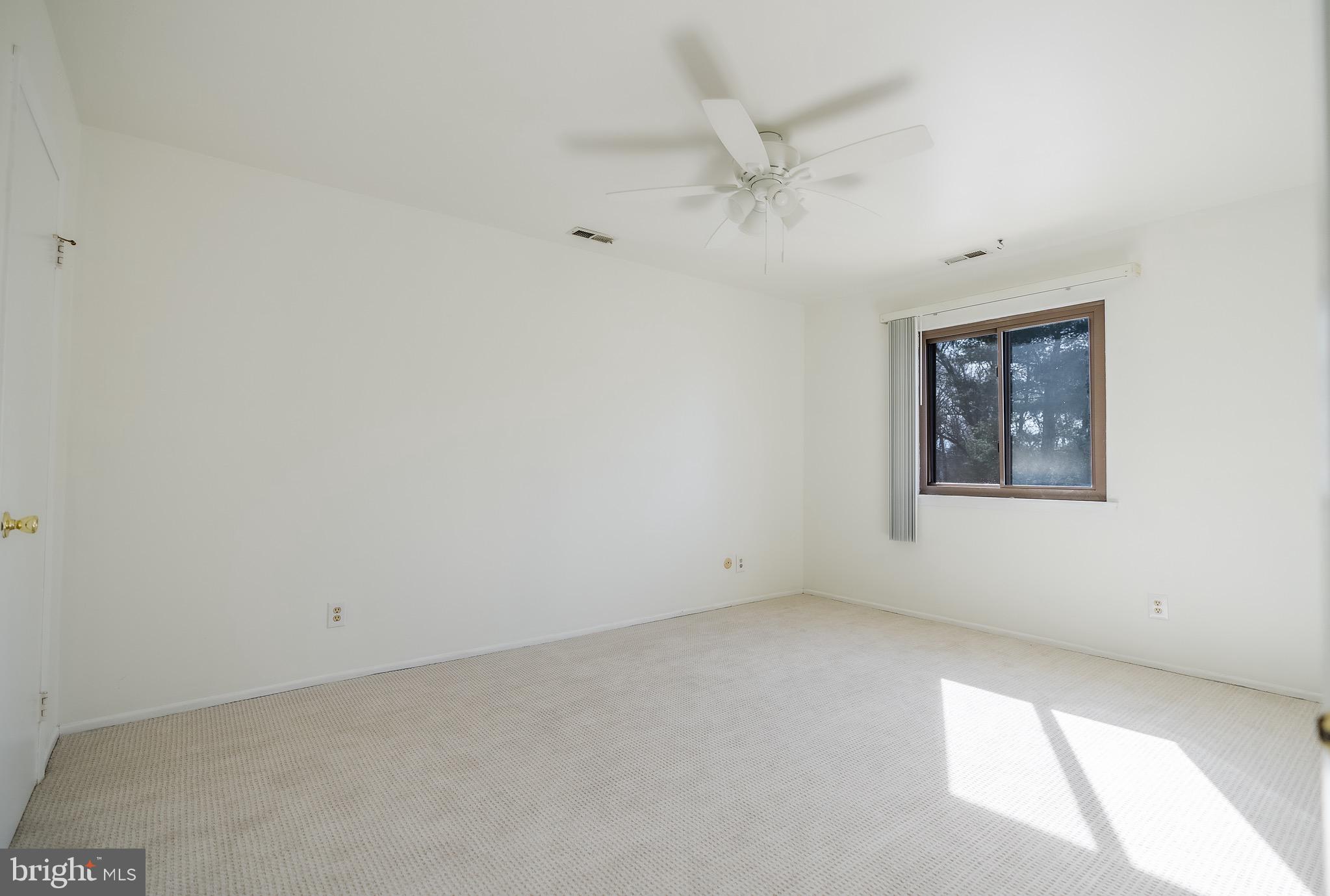 1810 WOODHOLLOW DRIVE