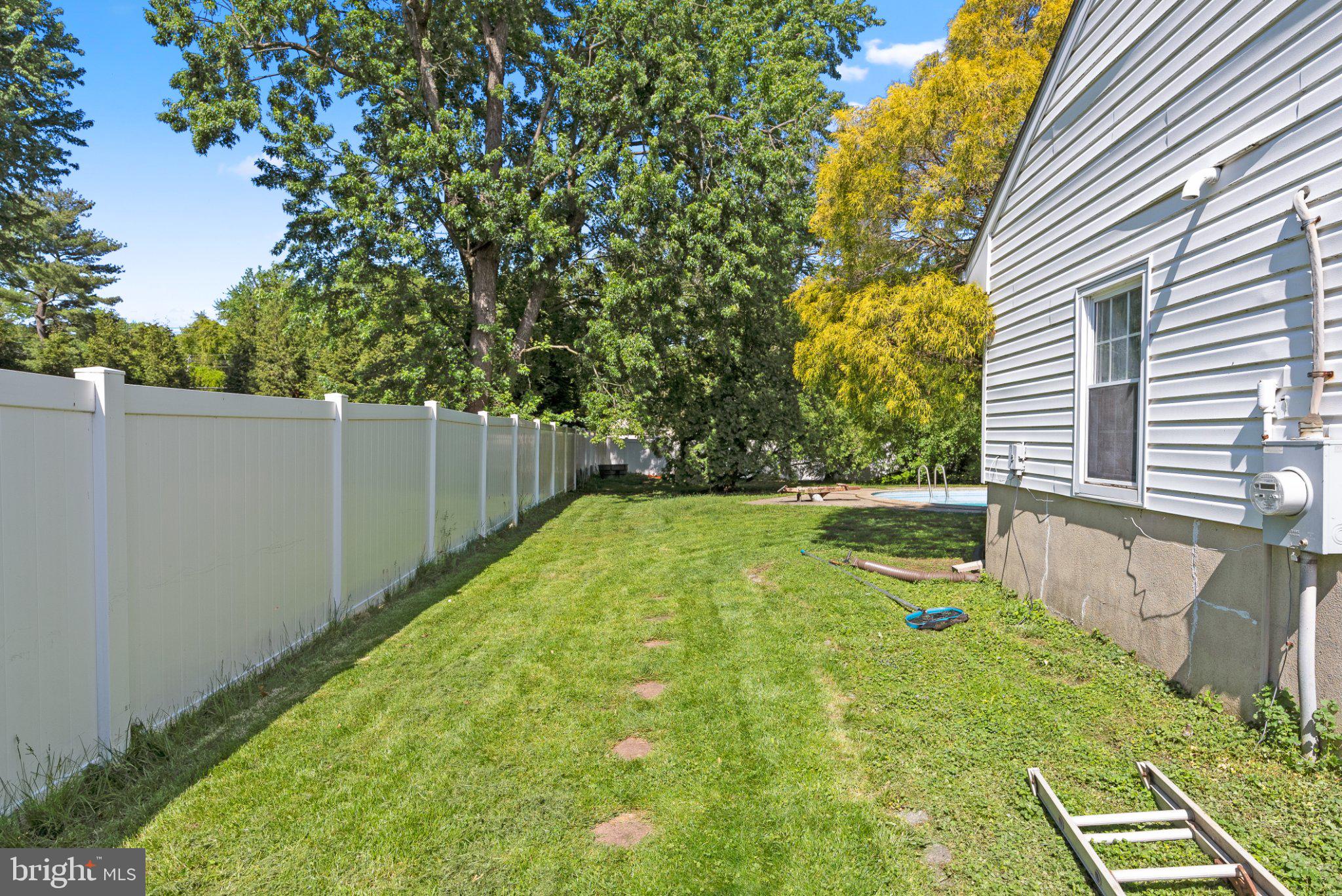 112 WILLIAMSBURG WAY