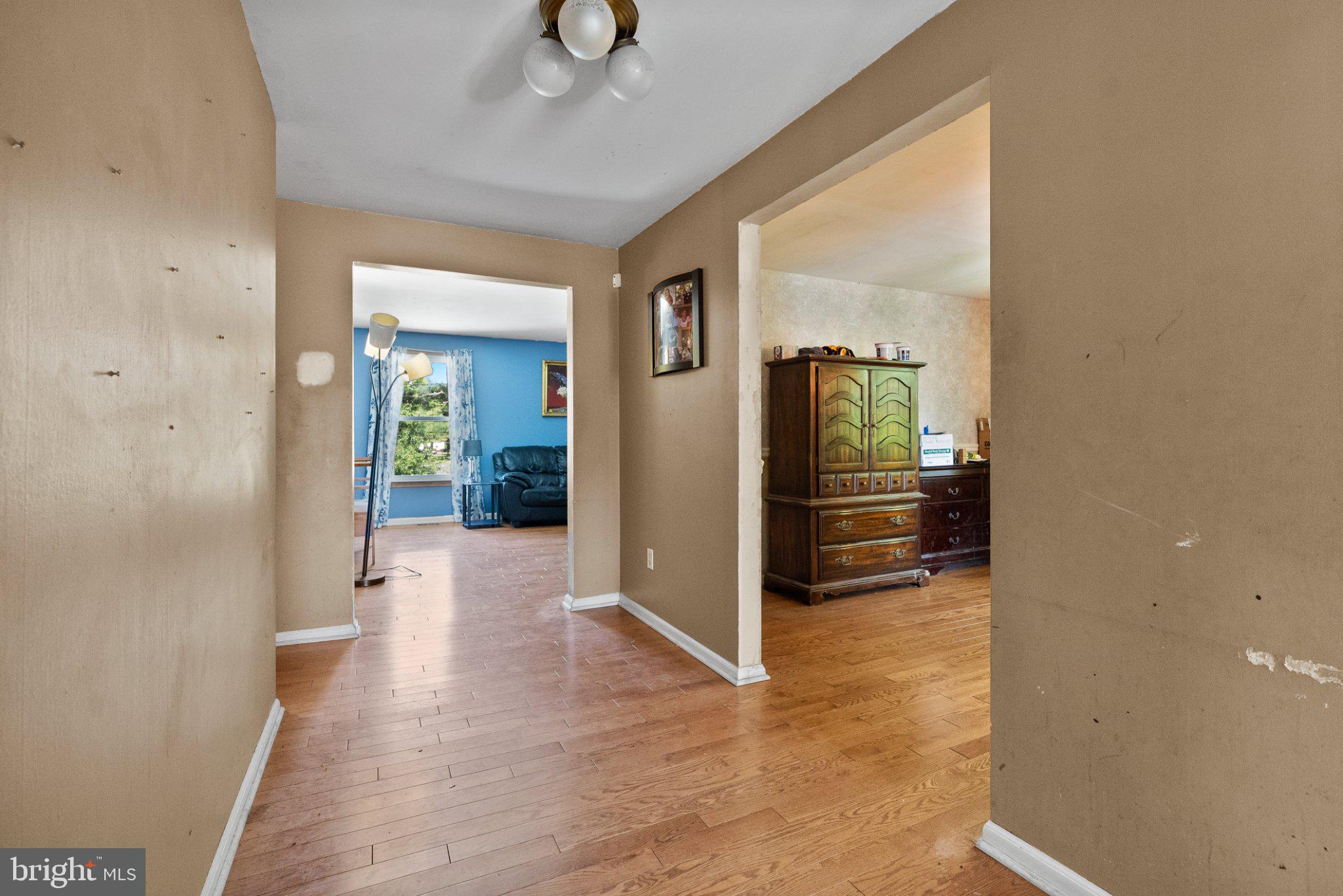 112 WILLIAMSBURG WAY
