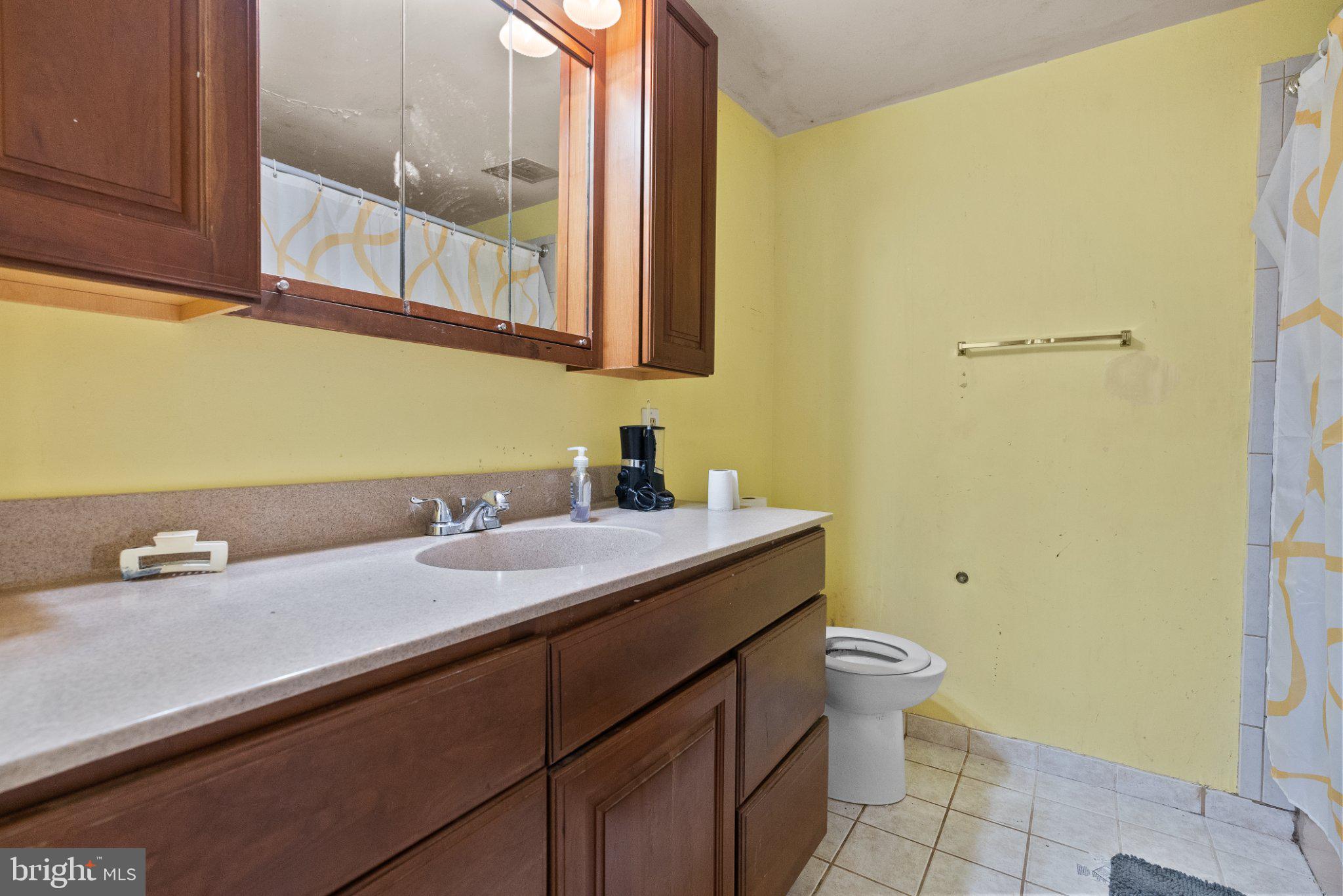 112 WILLIAMSBURG WAY